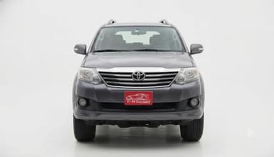 Toyota Fortuner 2015 Smart Gray Automatic — Used - 1