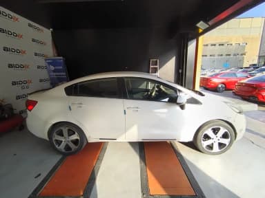 Kia Rio 2013 2nd Category White Automatic — Used - 4