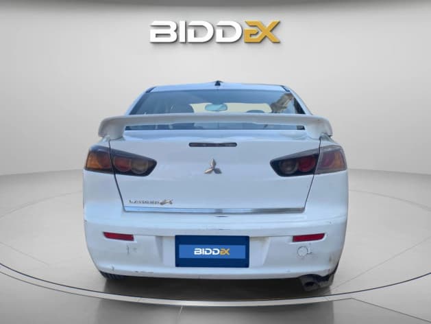 Mitsubishi Lancer 2015 هاي لاين أبيض أوتوماتيك — مستعملة