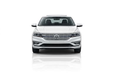 Volkswagen E-LAVEDA 2019 2nd Category  White Automatic — Used - 1
