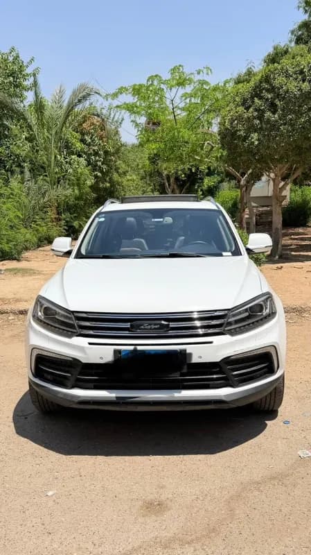 زوتي تي 600 2018 رويال أبيض أوتوماتيك — مستعملة