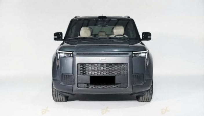 روكس ادمز 2026