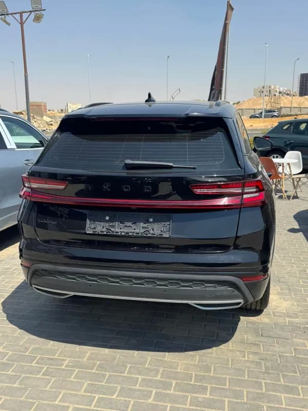  سكودا  كودياك 2025 سبورت لاين ( استيراد ) أسود أوتوماتيك — مستعملة