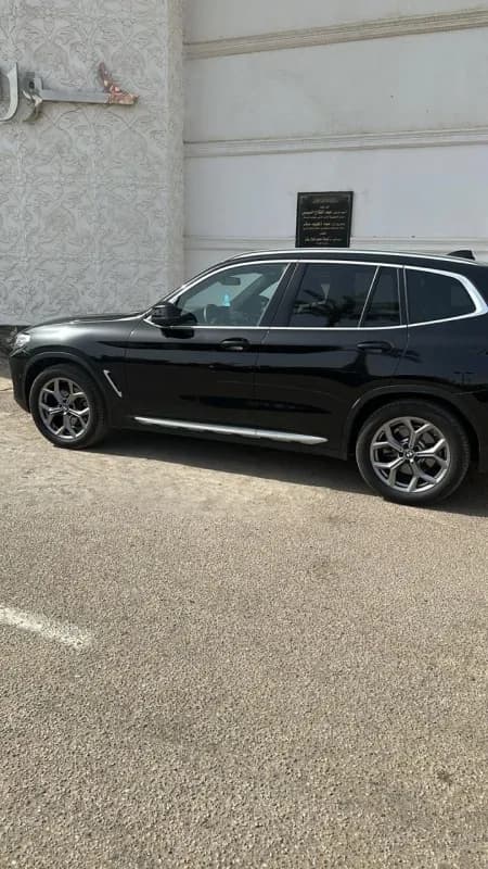 BMW X3 2024 X DRIVE Black Automatic — Used