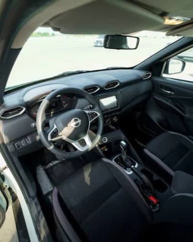 Nissan Magnite 2027 Visia  Silver Cvt — New - 4