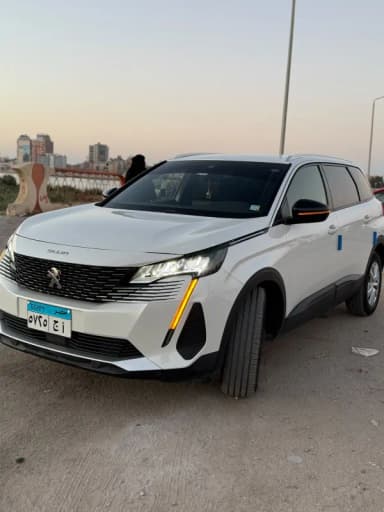 Peugeot 5008 2024 Active Pack White Automatic — Used - 2