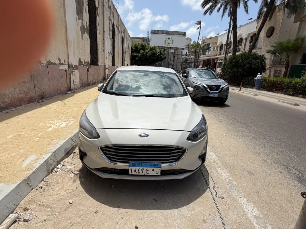 فورد فوكس 2021 كونيكتد 5 دي بيج أوتوماتيك — مستعملة