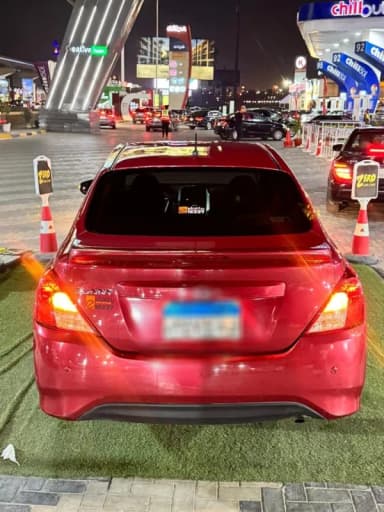 نيسان صني 2026 سوبر صالون أحمر أوتوماتيك — مستعملة - 4