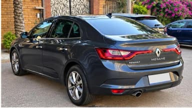 رينو ميجان 2019 توب لاين  رمادي ناردو أوتوماتيك — مستعملة - 3