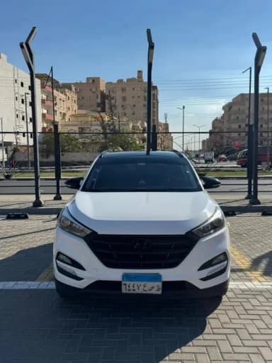 هيونداي توسان 2019 بلاز أبيض أوتوماتيك — مستعملة - 4