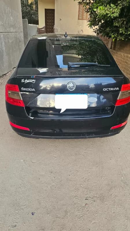  سكودا  اوكتفيا A7 2014 لوفت أسود أوتوماتيك — مستعملة