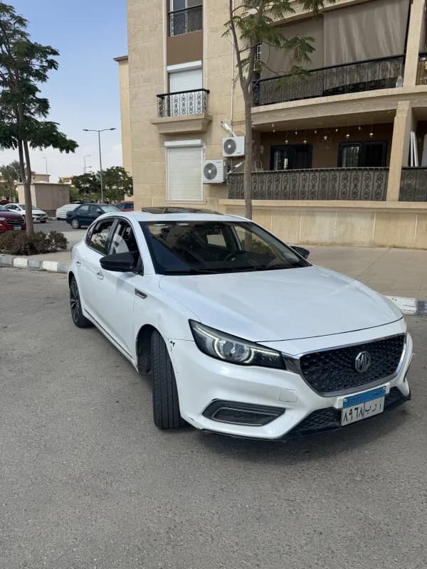 ام جي 6 2021 لاكشري أبيض أوتوماتيك — مستعملة