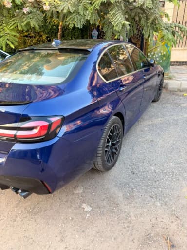 بي ام دبليو 520i 2014 ام سبورت أحمر أوتوماتيك — مستعملة - 2
