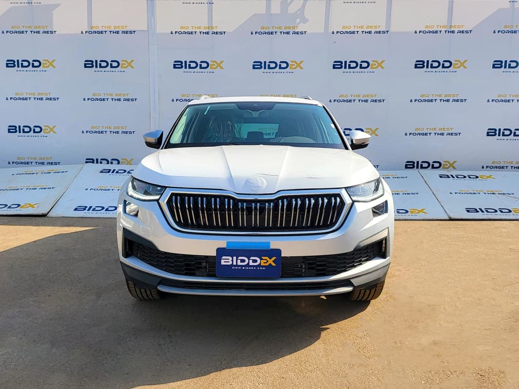 Skoda KODIAQ 2024 ستايل فضي أوتوماتيك — جديدة