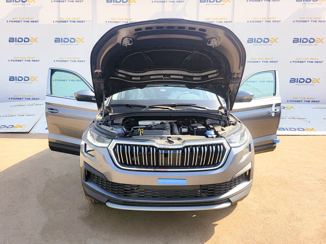 Skoda KODIAQ 2024 ستايل رمادي أوتوماتيك — جديدة