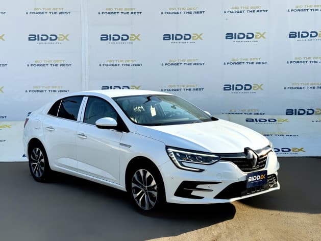 Renault Megane 2023 سيجنتشراس ار  أبيض أوتوماتيك — جديدة