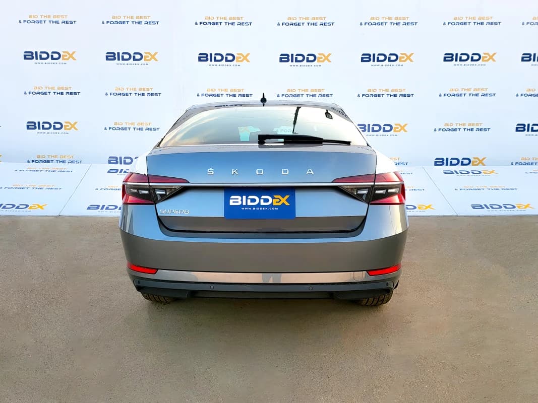 Skoda Superb 2024 امبيشن رمادي أوتوماتيك — جديدة