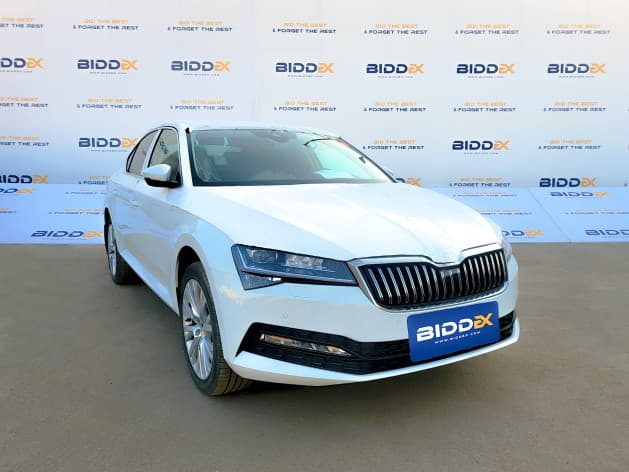 Skoda Superb 2024 امبيشن أبيض أوتوماتيك — جديدة