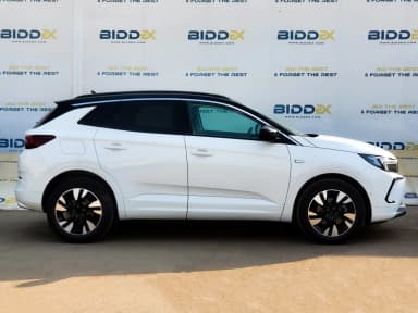 Opel Grand land 2024 Topline White Automatic — New - 3