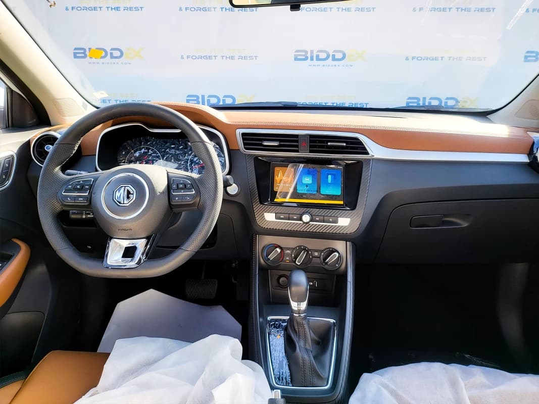 MG ZS 2025 كومفورت أبيض أوتوماتيك — جديدة