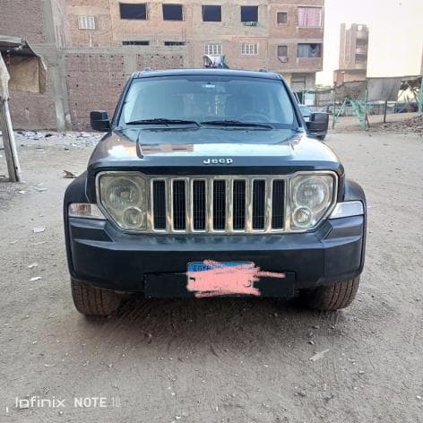 جيب شيروكي 2008