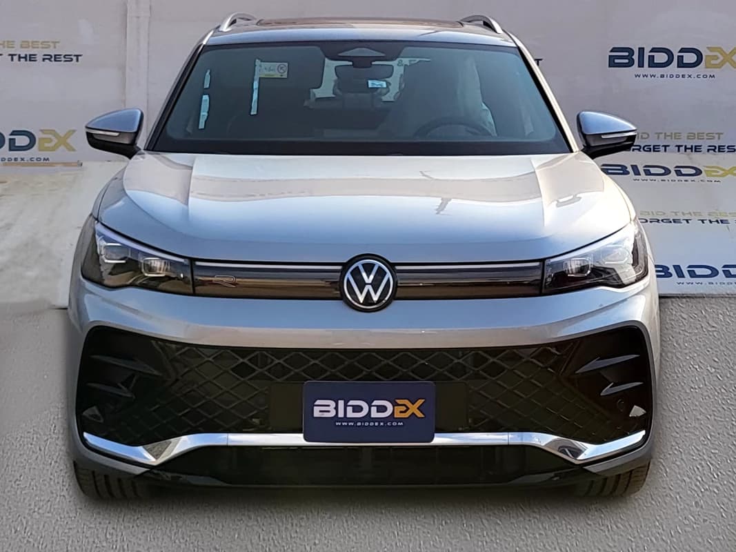Volkswagen Tiguan 2024 ار لاين فضي أوتوماتيك — جديدة