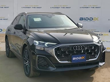 Audi Q8 2025 اس لاين أسود أوتوماتيك — جديدة - 1