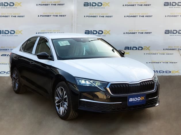 سكودا Octavia A8 2025 سويت أسود أوتوماتيك — جديدة