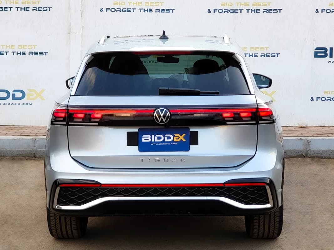 Volkswagen Tiguan 2024 ار لاين فضي أوتوماتيك — جديدة