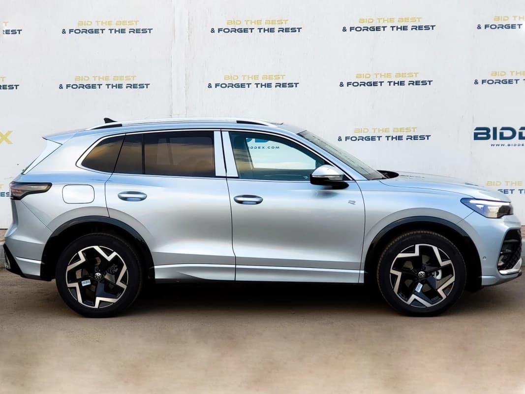 Volkswagen Tiguan 2024 ار لاين فضي أوتوماتيك — جديدة