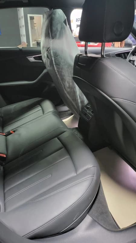 Audi A4 2024 اس لاين رمادي أوتوماتيك — مستعملة