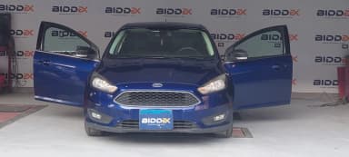 Ford Focus 2017 اول فئة  أزرق أوتوماتيك — مستعملة - 3