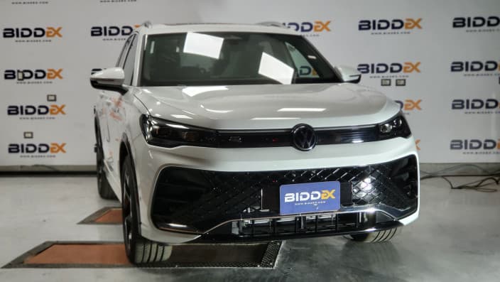 Volkswagen Tiguan 2024 ار لاين أبيض أوتوماتيك — جديدة