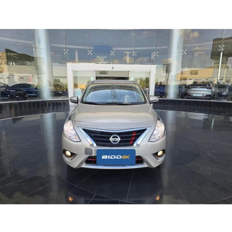 Nissan Sunny 2021 سوبر صالون ذهبي أوتوماتيك — مستعملة