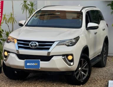 Toyota Fortuner 2021 Big motor 4000 White Automatic — Used - 2