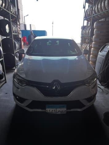 Renault Megane 2020 سيجنتشر  wo/wp أبيض أوتوماتيك — مستعملة - 1