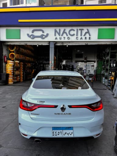 Renault Megane 2020 سيجنتشر  wo/wp أبيض أوتوماتيك — مستعملة - 2