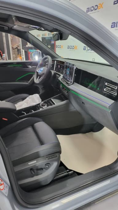 Volkswagen Tiguan 2025 ار لاين فضي أوتوماتيك — جديدة - 2