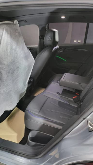 Volkswagen Tiguan 2025 ار لاين فضي أوتوماتيك — جديدة - 3