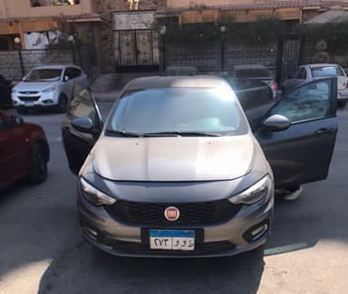 Fiat Tipo 2019 بيز لاين بني أوتوماتيك — مستعملة - 1