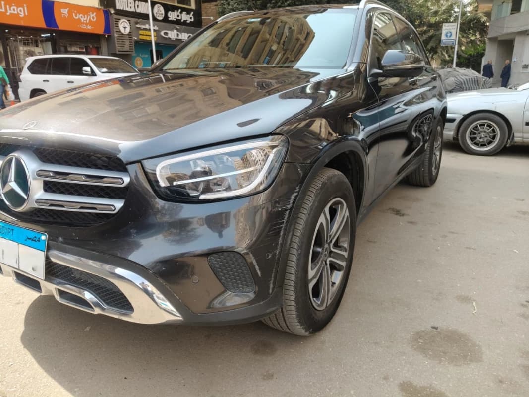 Mercedes-Benz GLC 200 2021 ايه ام جي رمادي أوتوماتيك — مستعملة