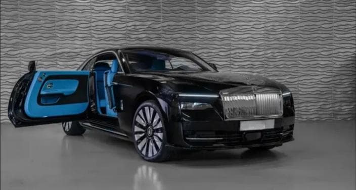  رولز رويس  سبيكتري 2025