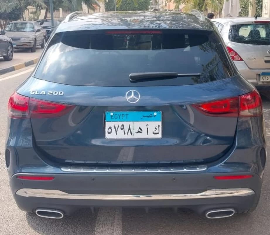 Mercedes-Benz GLA 200 2022  ايه ام جي  أزرق أوتوماتيك — مستعملة