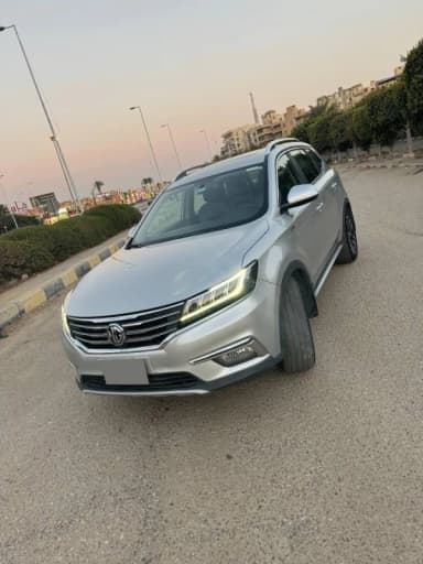 MG RX5 2019 لاكشري فضي أوتوماتيك — مستعملة - 4
