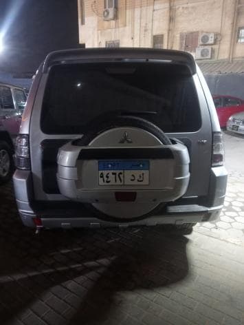 ميتسوبيشي باجيرو 2011