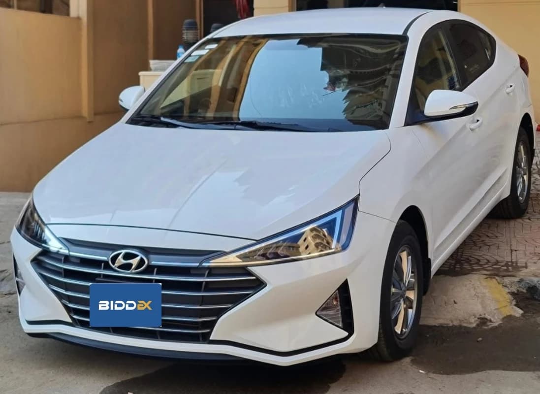 Hyundai Elantra AD 2025 سمارت أبيض أوتوماتيك — جديدة
