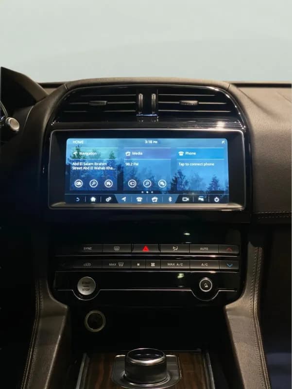 جاكوار اف باس 2020