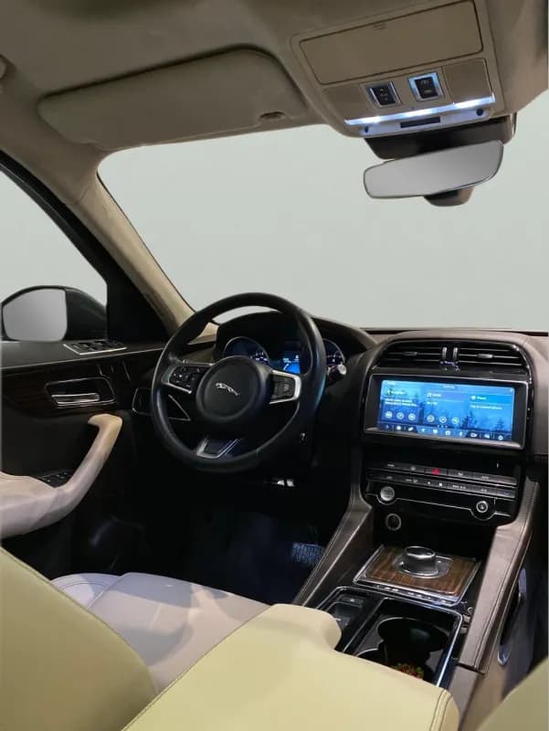 جاكوار اف باس 2020