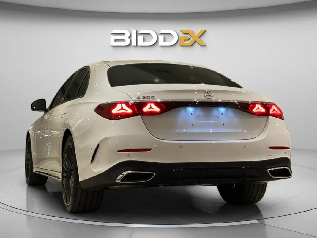 مرسيدس بنز E200 2026