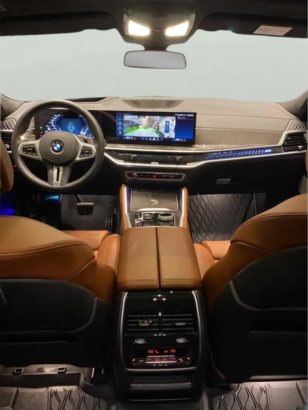 بي ام دبليو X6 2025 كاربون فايبر باكدج رمادي أوتوماتيك — مستعملة